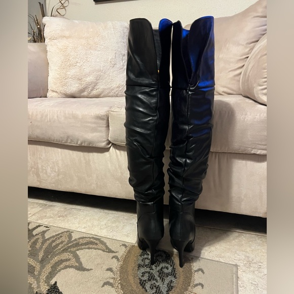 Forever Women’s Black Boots size 9. - Picture 3 of 4